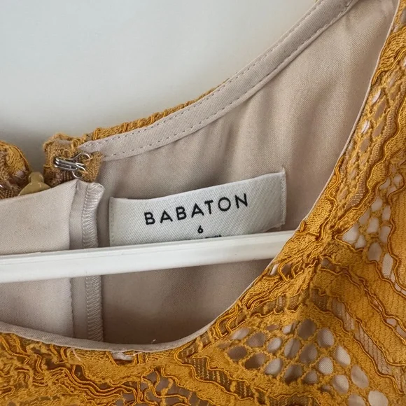 Dresses - Picture 2 of 10